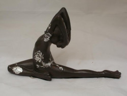 Deko-Figur Yoga-Frosch in Schwarz und Weiß