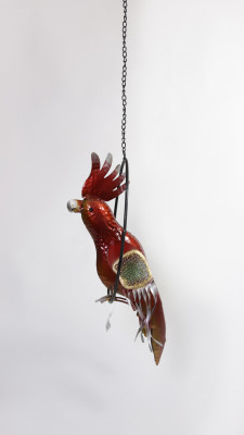 Trendige Hängedeko Papagai im Ring in Neonfarben rot , 34 cm
